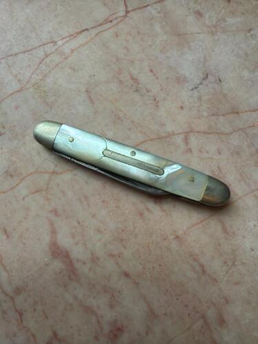 Two-Blade Pocket Knife with Mother-of-Pearl Handles