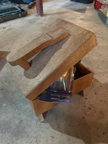 Kiwi Genuine Oak Shoe Server Box with Brushes and Polish