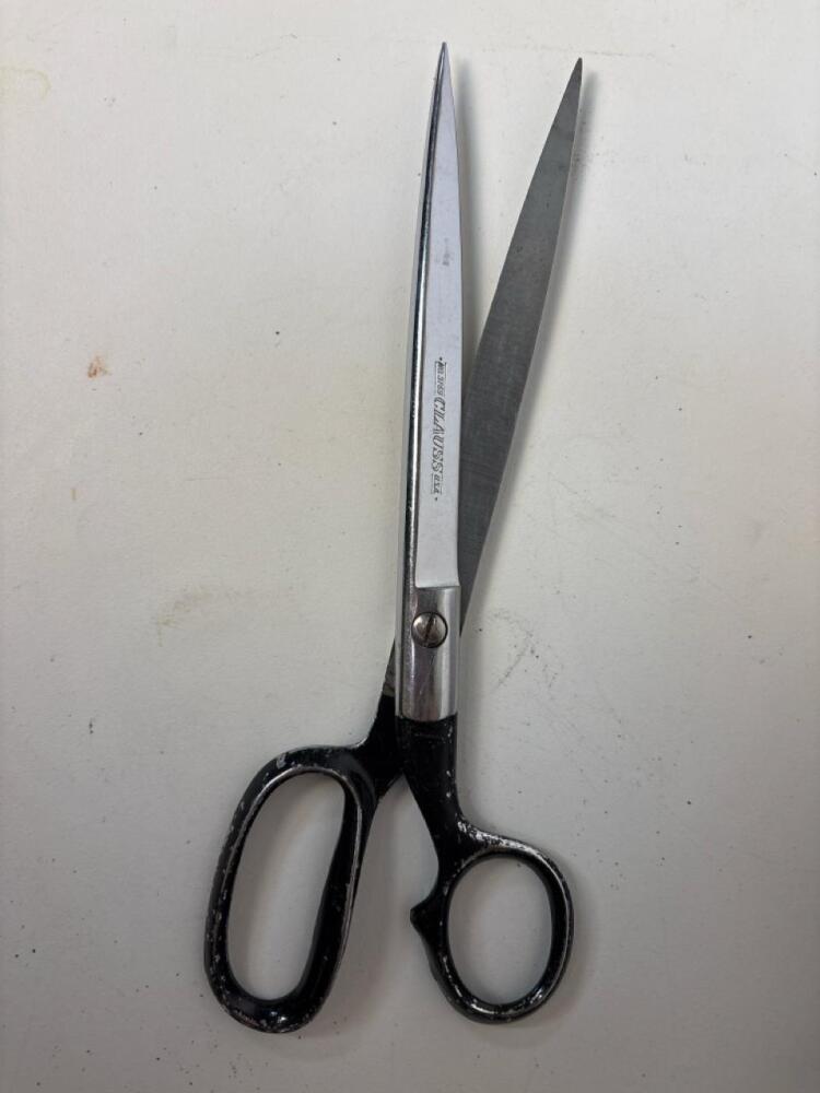 Clauss No. 3768 Pair of Metal Scissors | FULL HOUSE Auction in Hampton ...