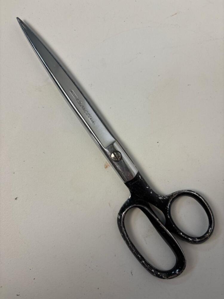 Clauss No. 3768 Pair of Metal Scissors | FULL HOUSE Auction in Hampton ...