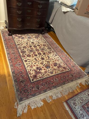 Traditional Floral Oriental-Style Rug