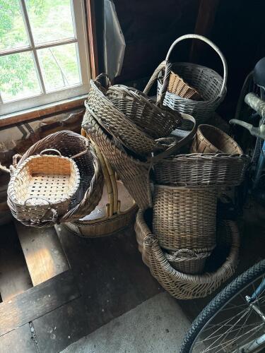 Lot of Wicker Baskets and Table Assortment