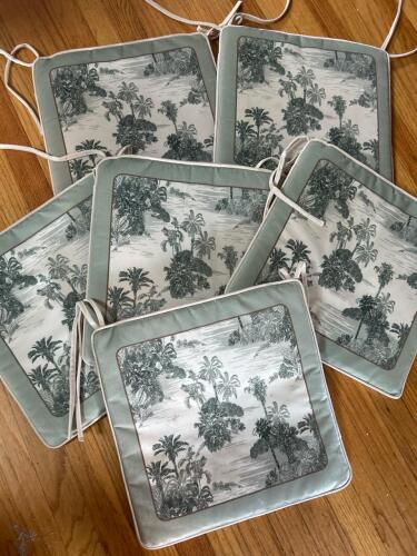 Six Tropical-Print Square Chair Pads with Ties