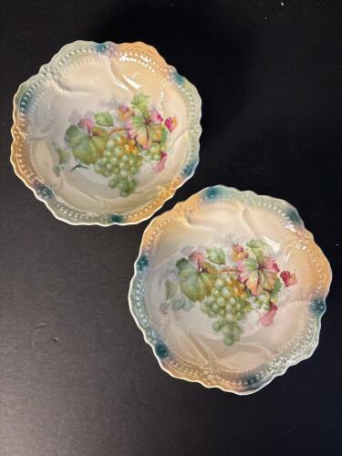 Pair of Leuchtenburg Germany Porcelain Bowls Grapevine Motif
