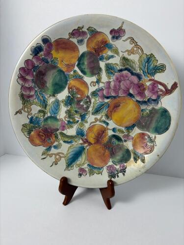 Decorative Chinese-Style Porcelain Plate