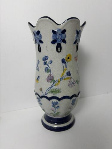 Decorative Floral Motif Porcelain Vase