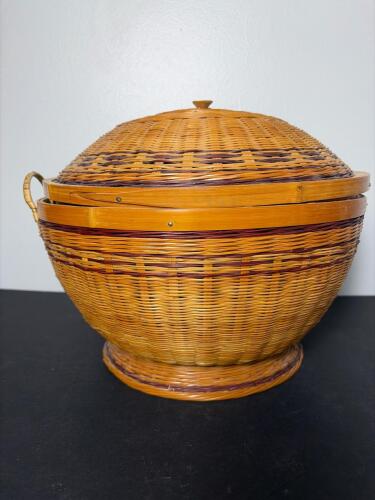 Woven Lidded Sewing Basket with Assorted Sewing Supplies