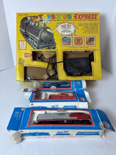 Toys 'R' Us Express HO Scale Electric Train Set with Rolling Stock