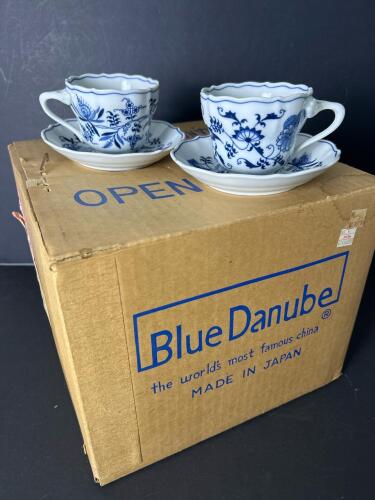 Blue Danube Japan 20pc Starter Set Blue Onion-Style China
