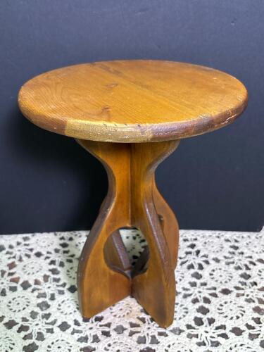 Wooden Footstool with Heart Cutout Folk Art Style