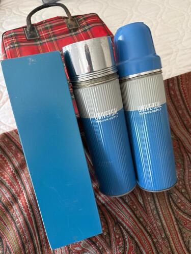 Universal Vacuum Bottles with Plaid Carrying Case