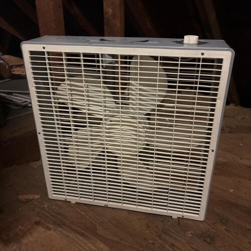 Box Fan With Mechanical 3-Speed Control