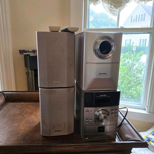 Sharp Micro Component Stereo Systems with Speakers