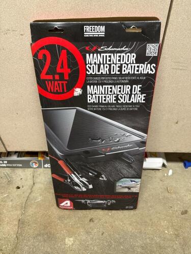Schumacher 2.4 Watt Solar Battery Maintainer