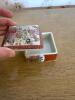 Japanese Satsuma Porcelain Trinket Box With Floral Motif - 2