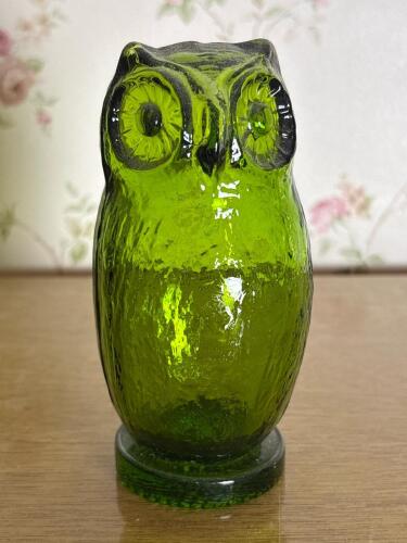 Small Green Textured Glass Owl Figurine