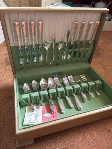 1881 Rogers Silverplate Flatware Set by Oneida Ltd. Silversmiths