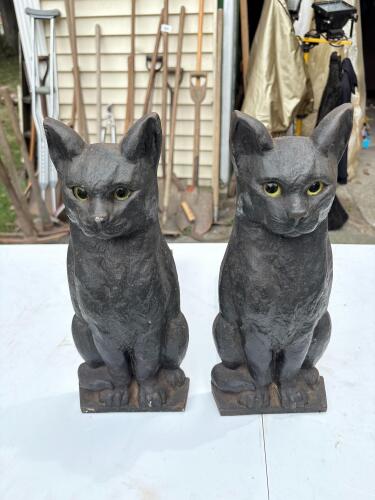 Pair of Cast Iron Cat Andirons in the Manner of Early 20th Century