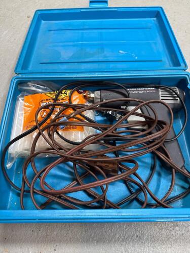 Craftsman Hot Melt Glue Gun with Case and Glue Sticks