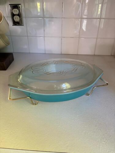 Vintage Pyrex Turquoise Casserole Dish with Glass Lid and Rack