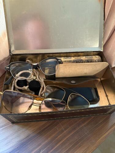 Vintage Eyeglasses With Cases in Tin