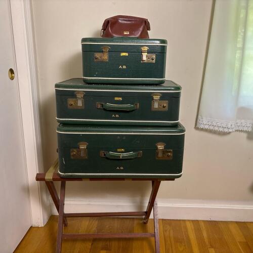 Vintage Green Warren Hard-Sided Suitcases Set