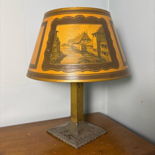 Vintage Table Lamp With Scenic Shade