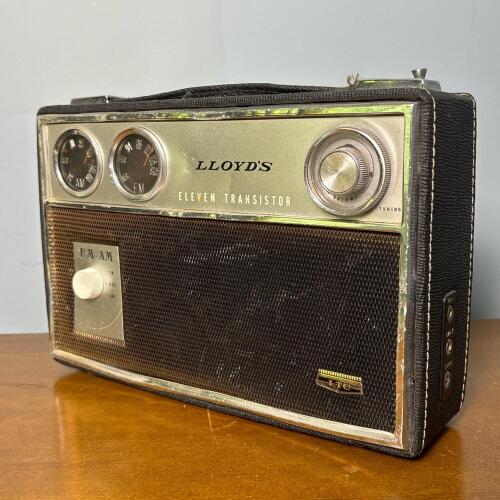 Lloyd's Eleven Transistor AM/FM Portable Radio