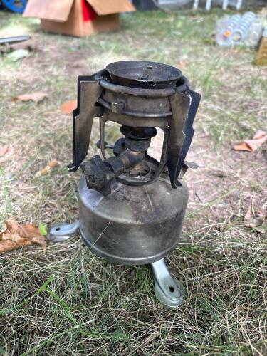Military Gasoline Field Stove with Foldable Legs