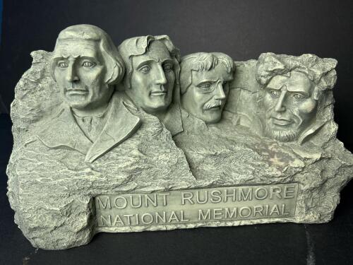 Mount Rushmore National Memorial Resin Souvenir Sculpture