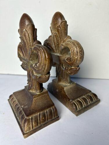 Pair of Small Fleur-de-Lis Bookends in Art Deco Style