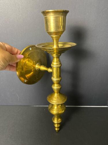 Brass Colonial Revival Style Wall Sconce