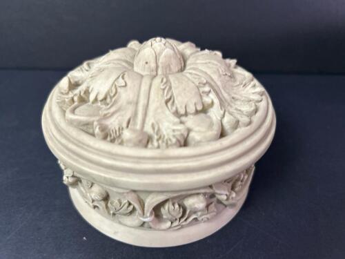 Carved Floral-Relief Round Lidded Trinket Box in Neoclassical Style