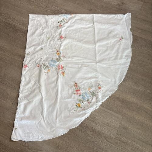 Embroidered Round Tablecloth With Floral Design