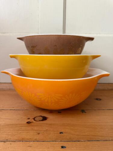 Vintage Pyrex Mixing Bowls Assorted Patterns