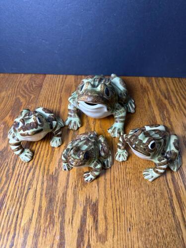 Ceramic Frog Figurines Naturalistic-Style