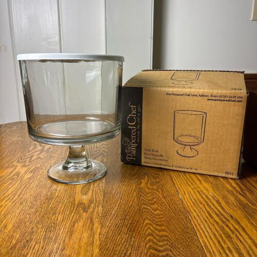 Pampered Chef Trifle Bowl with Pedestal and Lid - Original Box