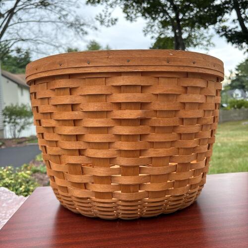 Longaberger Round Handwoven Basket