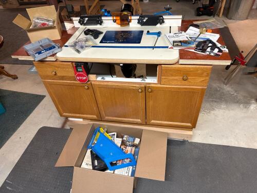Router Table With Cabinet and Rockler Accessories