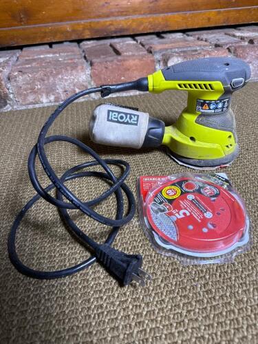 Ryobi Palm Sander with Diablo 5-Inch Sanding Discs