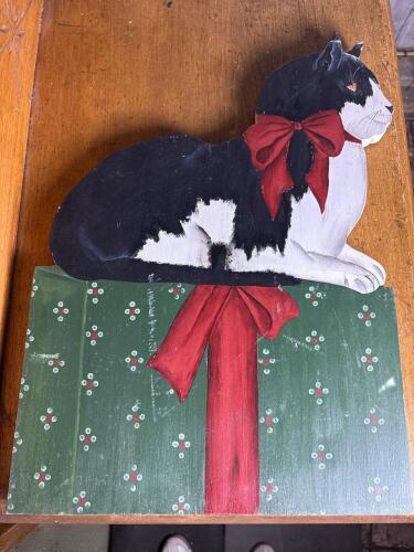 Folk-Art Style Painted Wooden Cat Plaque with Red Bow