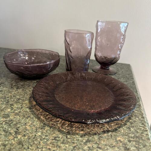 Amethyst Glass Dinnerware Set with Textured Finish