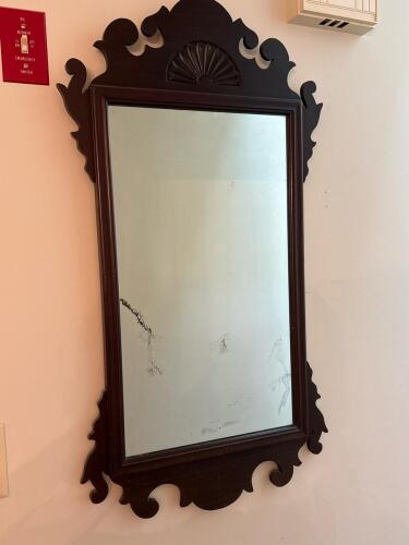 Wall Mirror in Chippendale-Style Carved Wood Frame