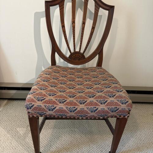 Hepplewhite-Style Shield Back Dining Chair