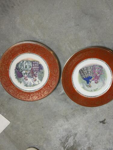 Century by Salem 22 Karat Gold Victorian-Style Plates