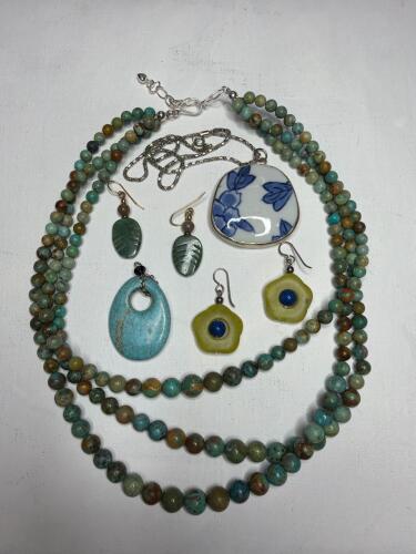 Turquoise-Style Bead Necklace with Porcelain Pendant and Stone Earrings