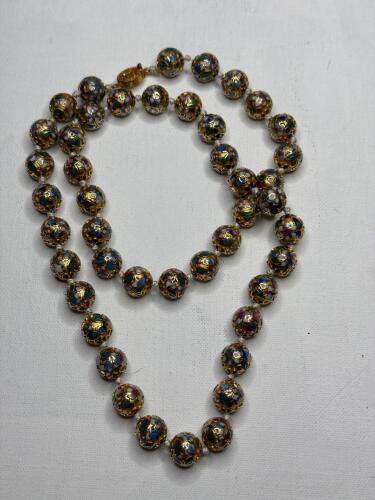 Cloisonn&eacute; Bead Necklace With Floral Motif