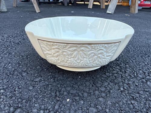 Lenox Ivory Porcelain Embossed Fruit Bowl with Gold Trim
