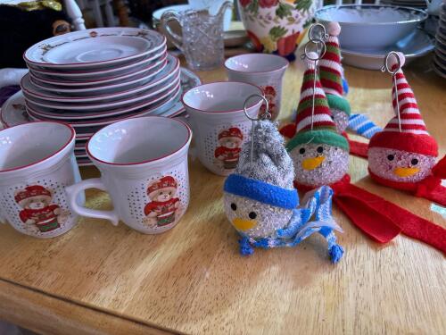 Tienshan Stoneware Christmas Bear Dinnerware