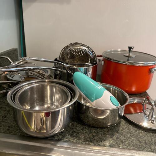 Mixed Stainless Steel Cookware and Mixing Bowls with Lids
